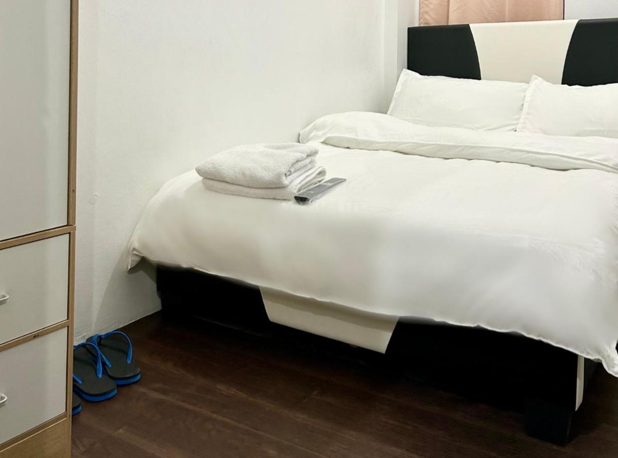 Private Room With Ac And Fan At Ekg Manila House Rental Екстер'єр фото
