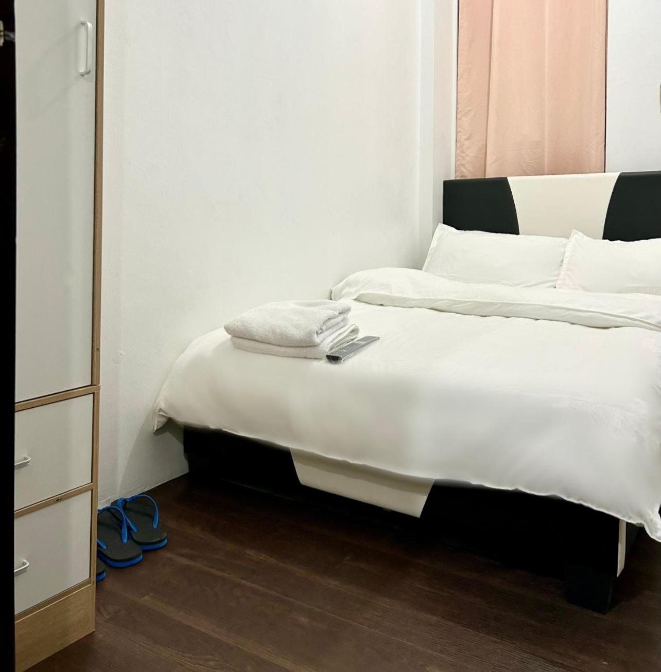 Private Room With Ac And Fan At Ekg Manila House Rental Екстер'єр фото